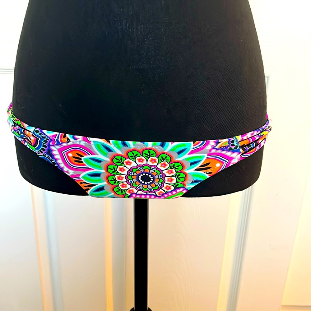 NWT- Fun cheeky bikini bottom with neon print. Size 1 Juniors